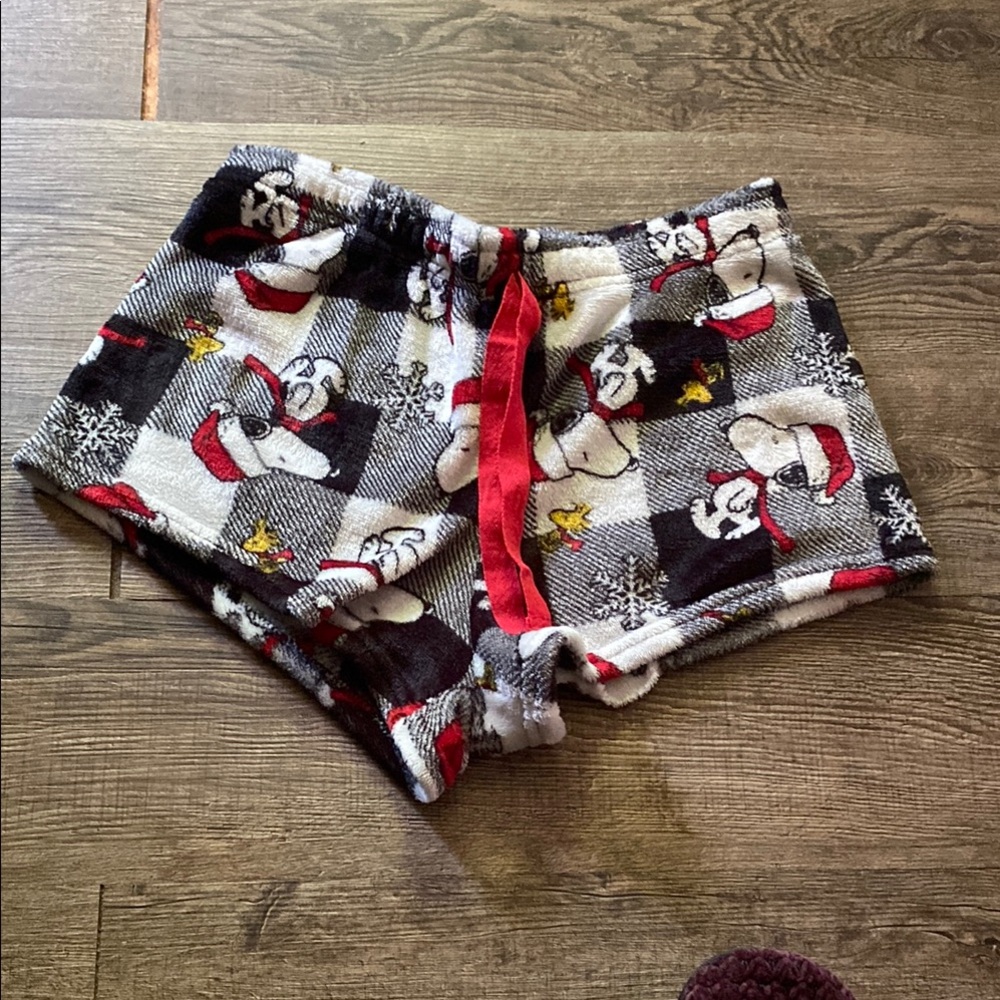 Peanuts Red and Black Cartoon Fleece Shorts